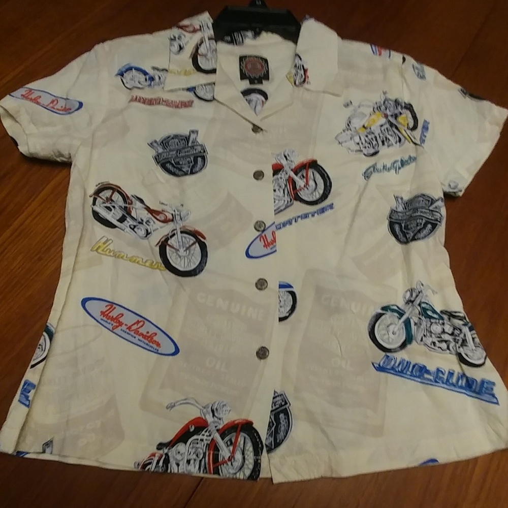 Ladies Harley Davidson shirt